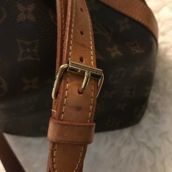 Authentic Louis Vuitton - Picture 3 of 5